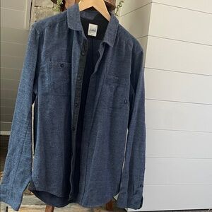 Casual Blue Button-Down Shirt - Men's Lightweight Shirt